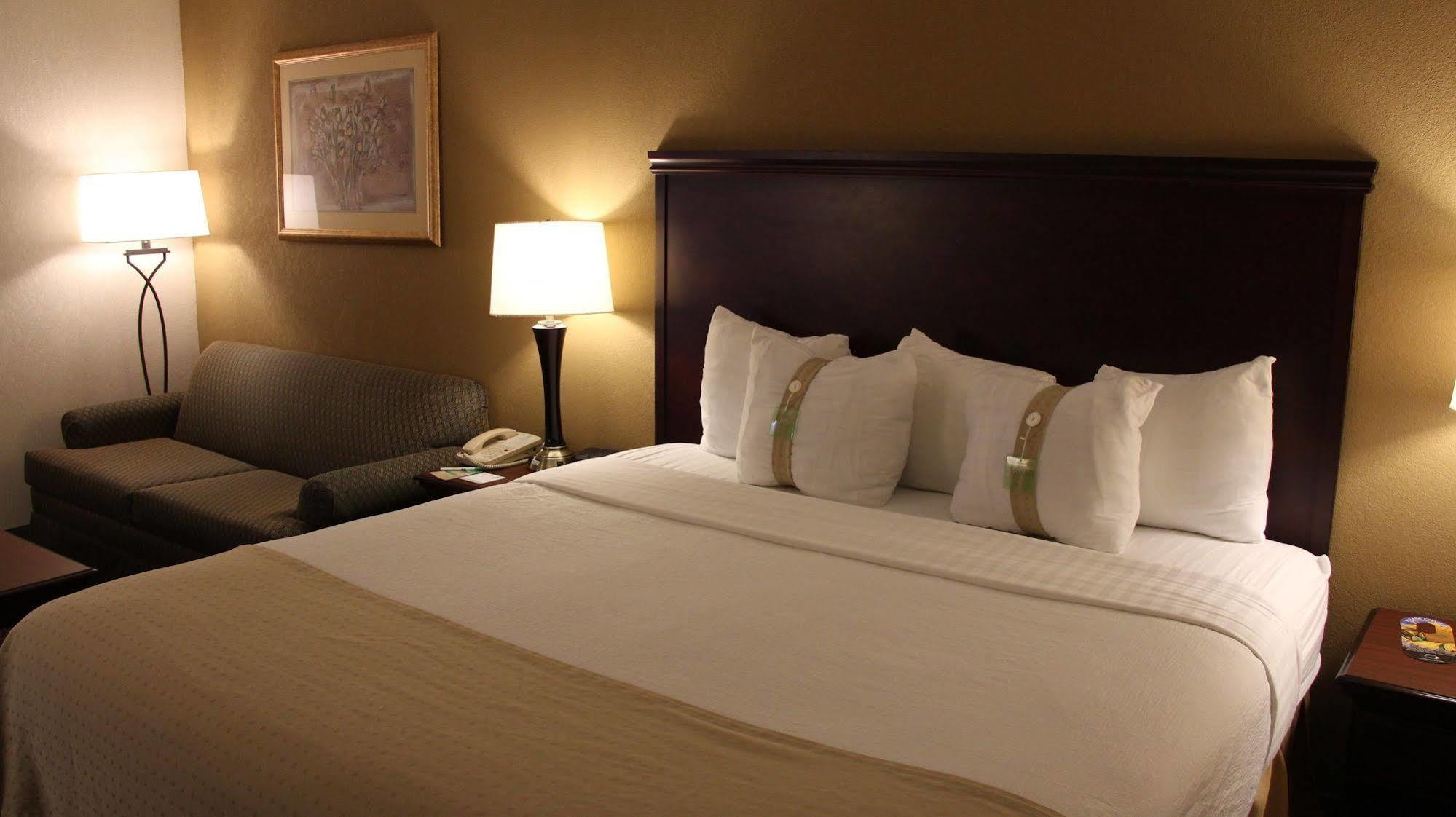 Holiday Inn Huntsville - Research Park By Ihg Bagian luar foto